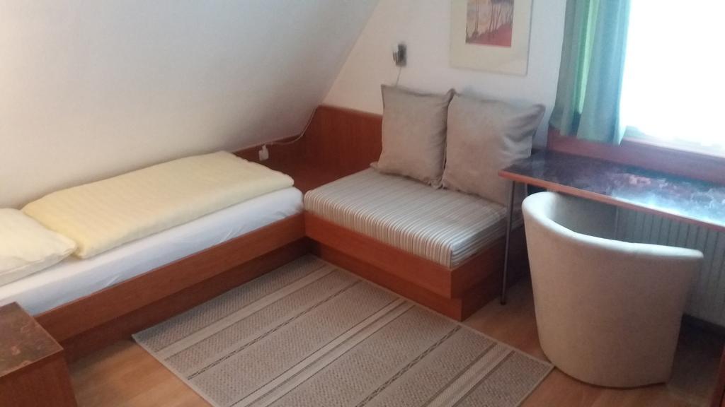Altes Wirtshaus Foerdergersdorf Bed & Breakfast タラント エクステリア 写真