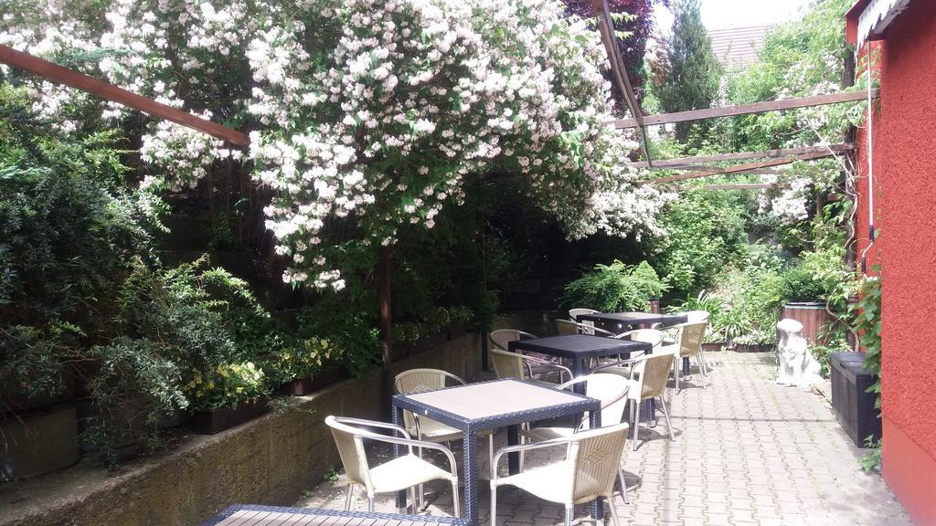 Altes Wirtshaus Foerdergersdorf Bed & Breakfast タラント エクステリア 写真