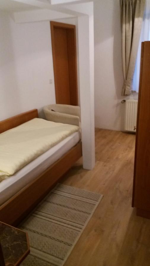 Altes Wirtshaus Foerdergersdorf Bed & Breakfast タラント エクステリア 写真