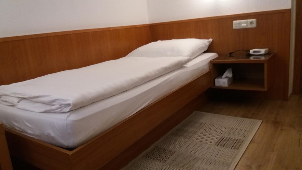Altes Wirtshaus Foerdergersdorf Bed & Breakfast タラント エクステリア 写真